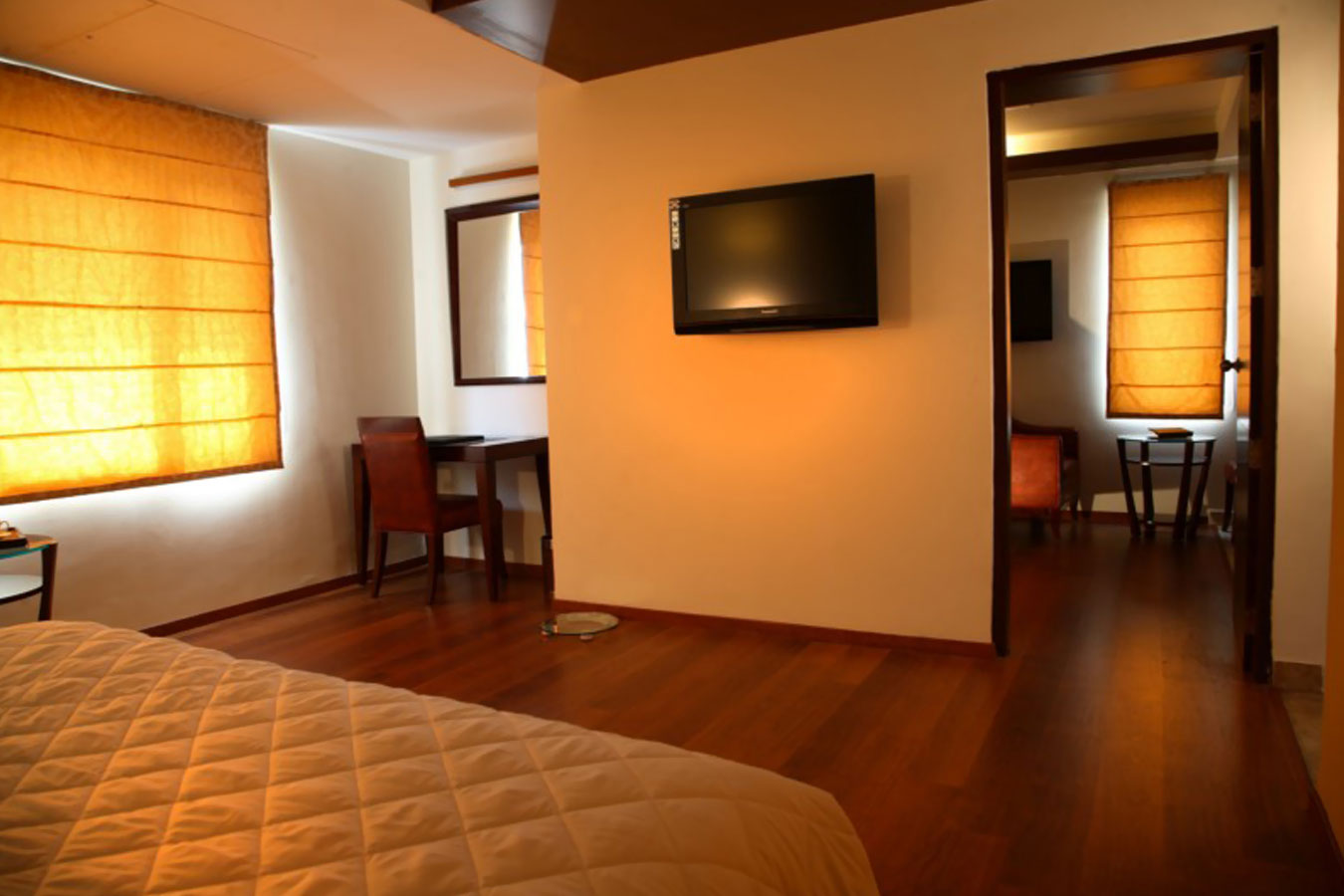 HOTEL BROWNSTAR