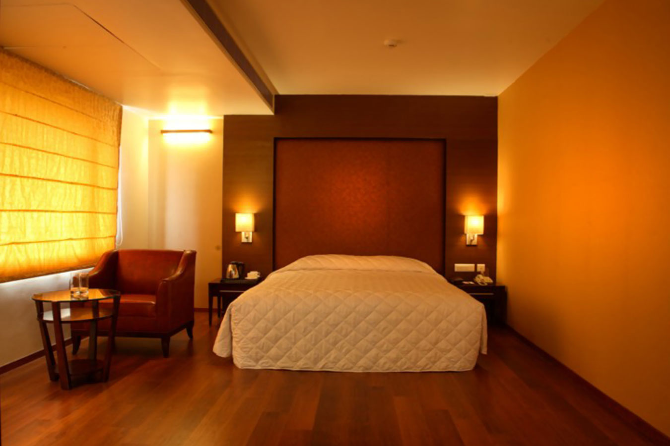 HOTEL BROWNSTAR
