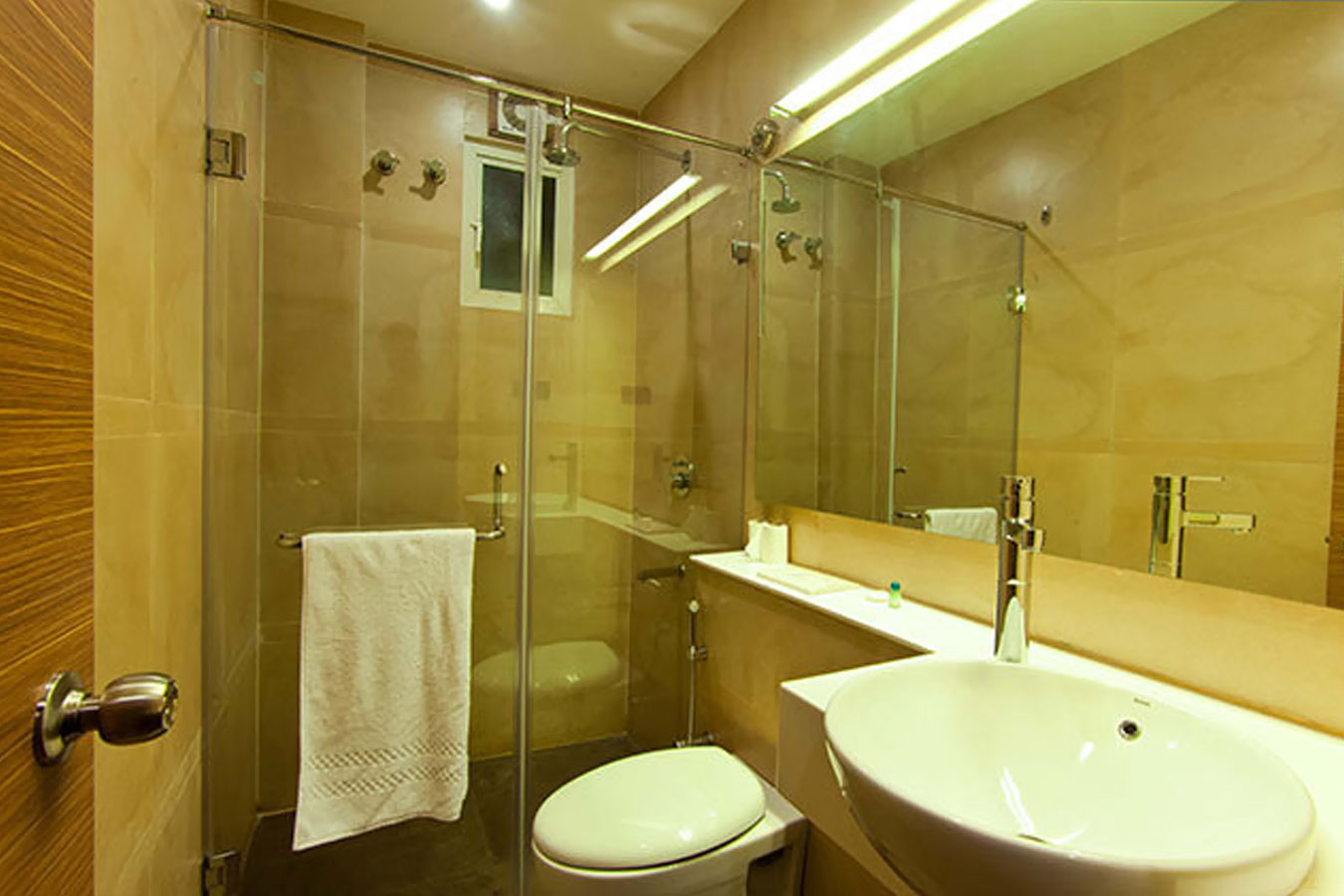 HOTEL BROWNSTAR