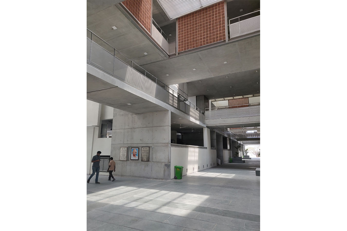 V Sparc Institutions