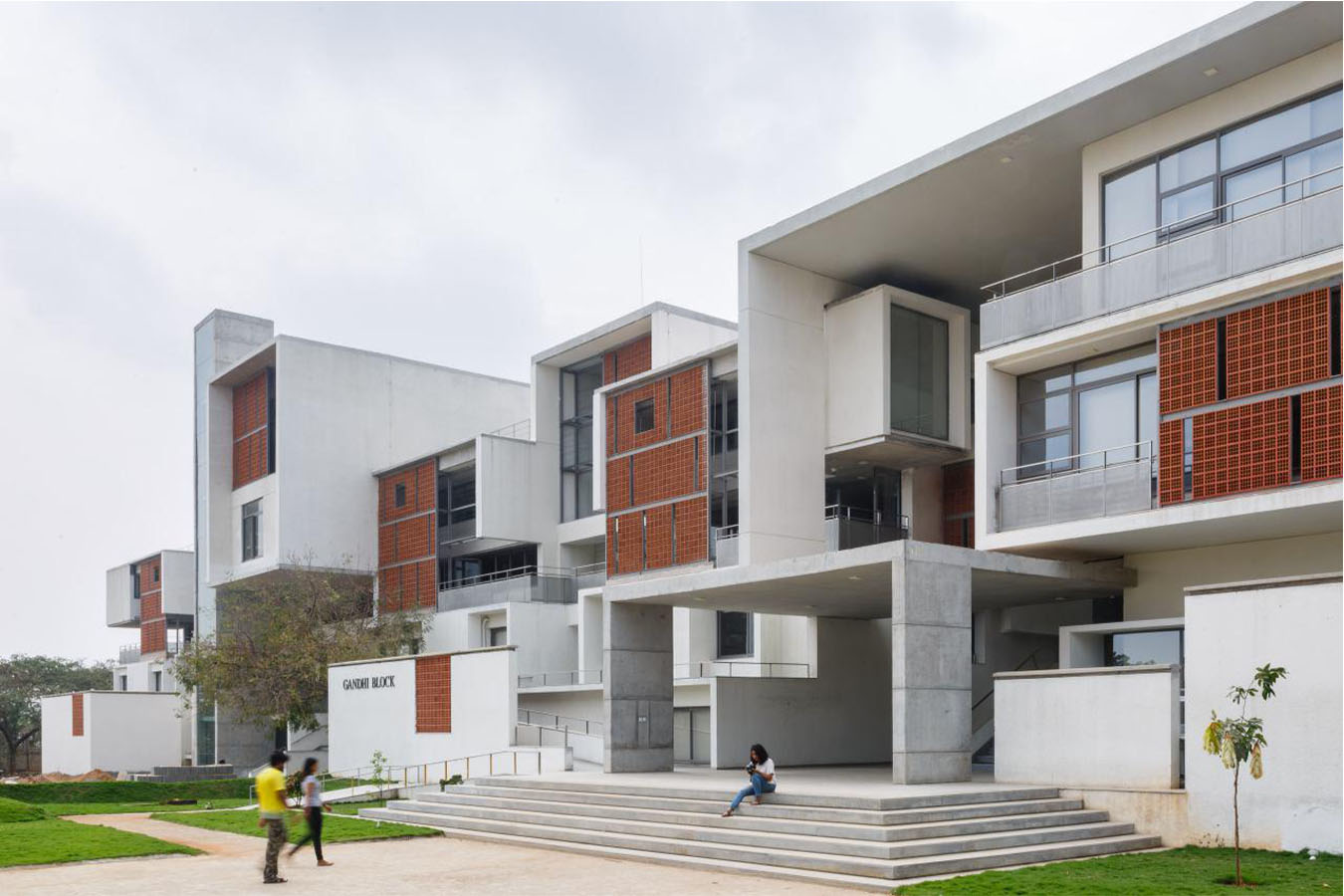 V Sparc Institutions