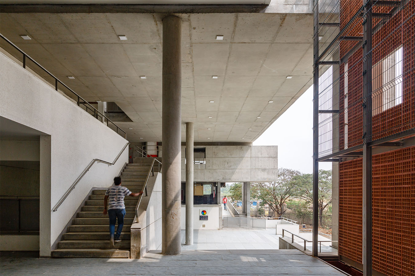 V Sparc Institutions