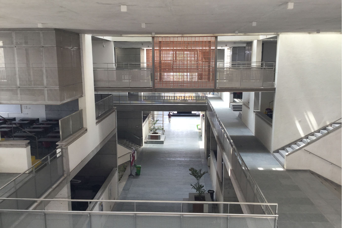 V Sparc Institutions